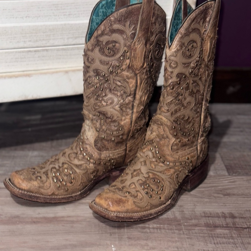 Floral Patterned Vintage Cowboy Boots